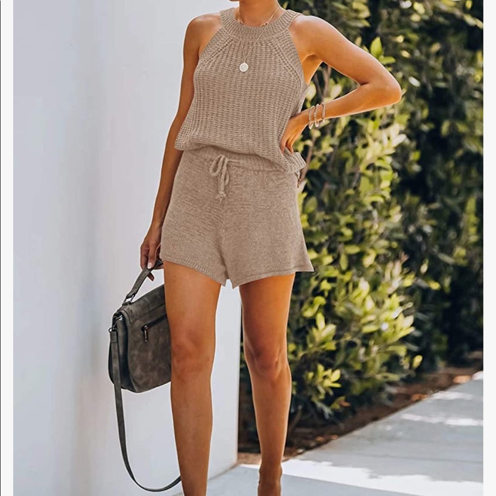 Two piece set. New without tags. Just didn’t fit me